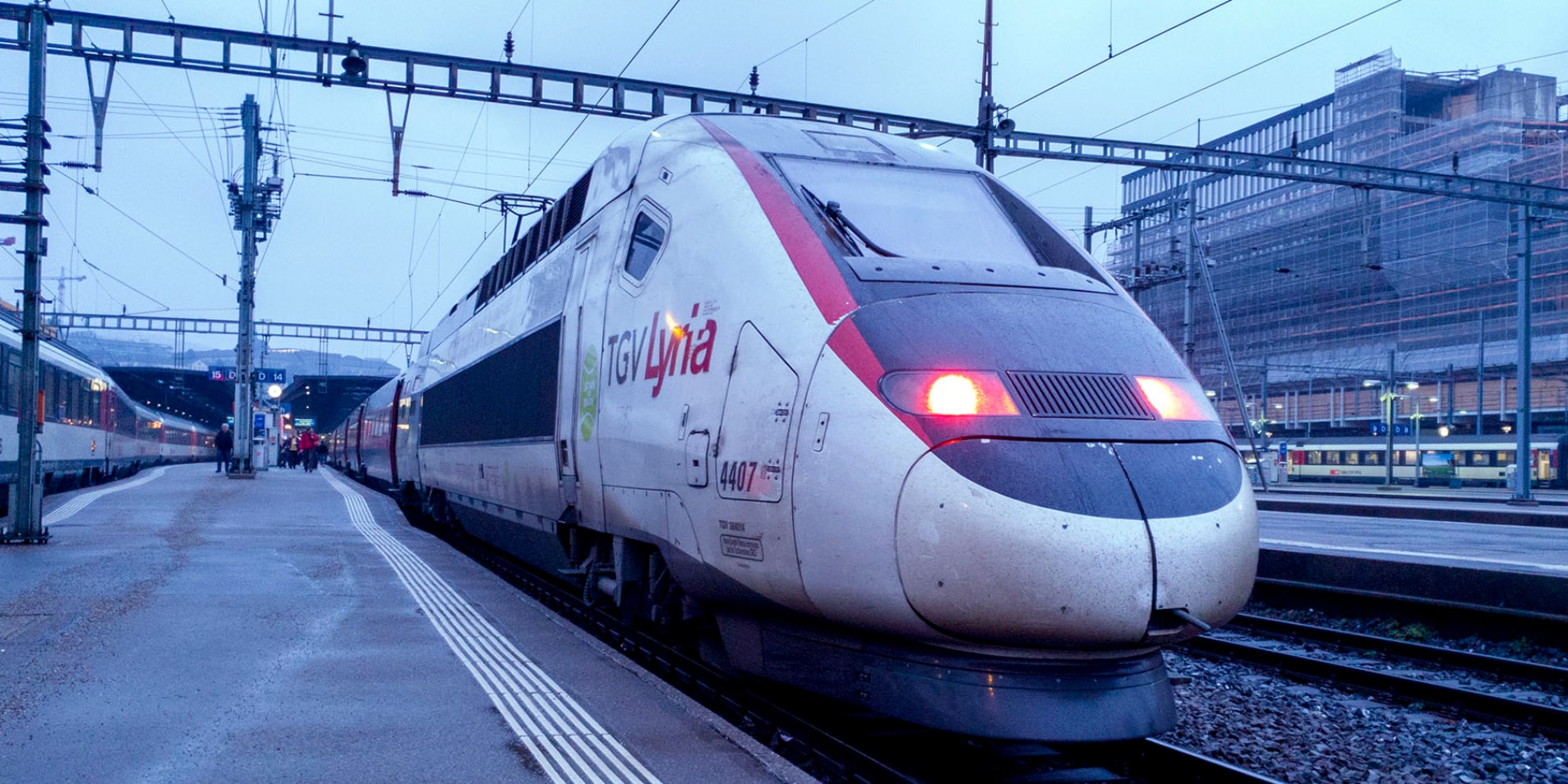 der tgv mit 317 kilometern pro stunde nach paris galaxus