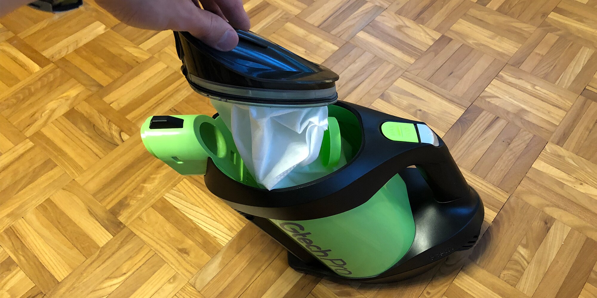 Ohne Kabel, dafür mit Beutel der Gtech Pro Bag im Test Galaxus