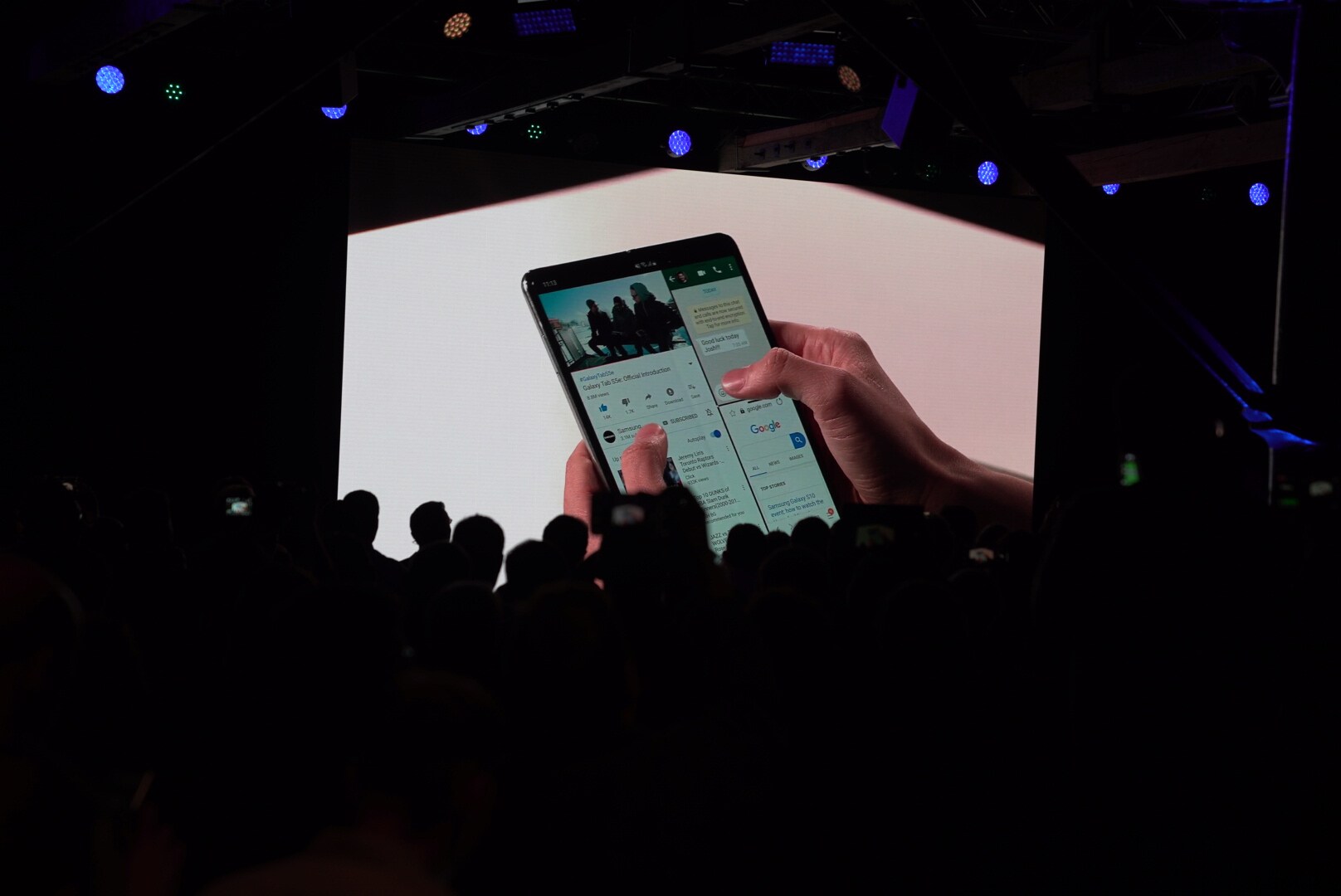Samsung Galaxy Fold Le Futur S Ouvre A Vous Digitec