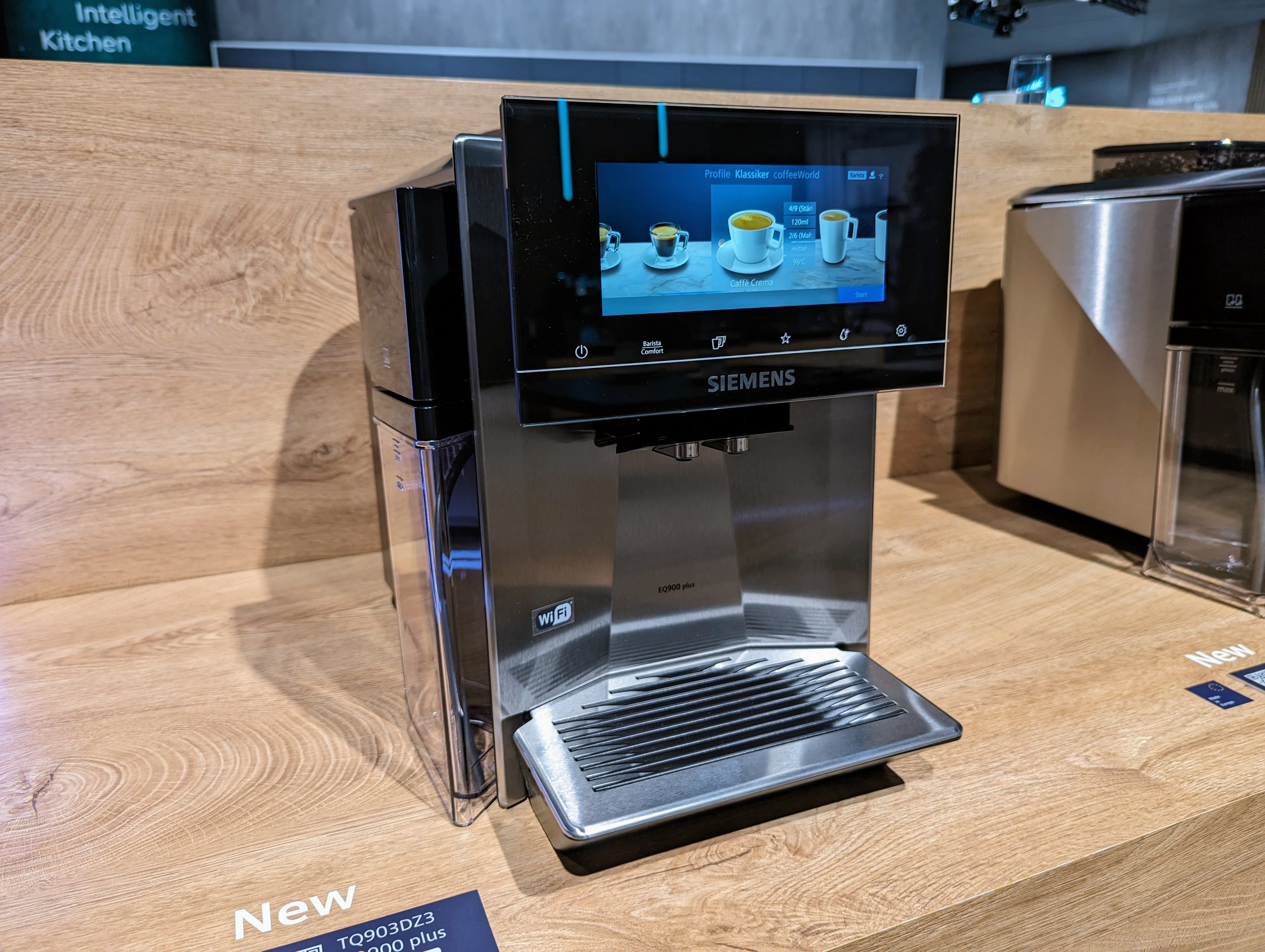 IFA 2023 Siemens iQ700 oven recognises dishes and browning Galaxus