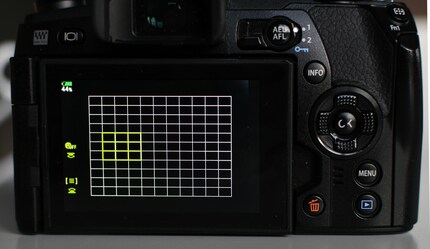 Das sieht dann so aus. Hier werden Grösse und Position des AF-Messfelds definiert.