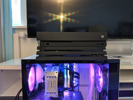 Die Xbox One X im Vergleich mit einer PS4 Pro und meinem PC.