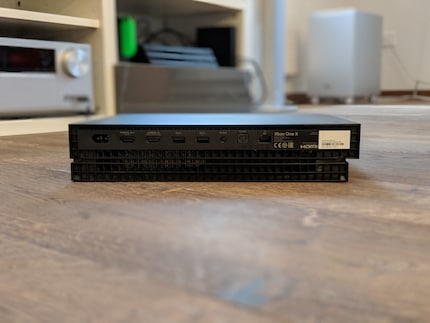 Hoffentlich suchst du jetzt nicht den Kinect-Anschluss.