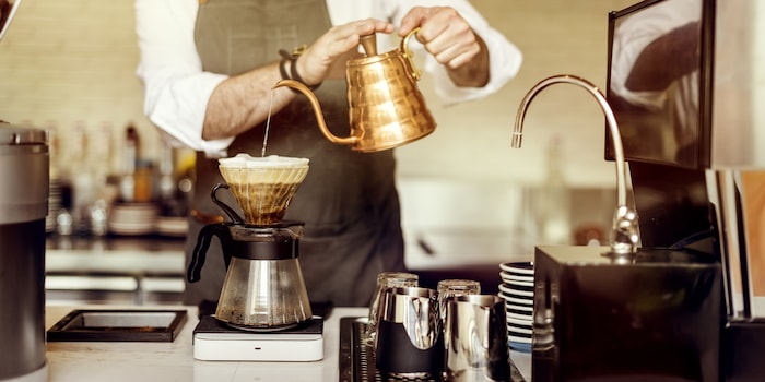 Convenient and trendy: Filter coffee poured by hand. Convenient and trendy: Filter coffee poured by hand.