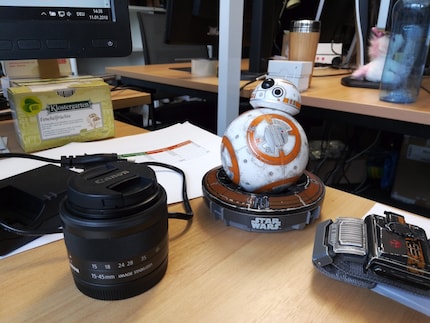 BB-8 senza effetto Bokeh / sfocatura dello sfondo.
