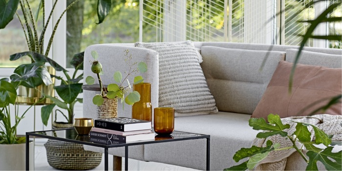 Der Frühling steht in den Startlöchern und motiviert uns mit neuen Farben und Akzenten einen frischen Look in die eigenen vier Wände zu bringen. Der Frühling steht in den Startlöchern und motiviert uns mit neuen Farben und Akzenten einen frischen Look in die eigenen vier Wände zu bringen.