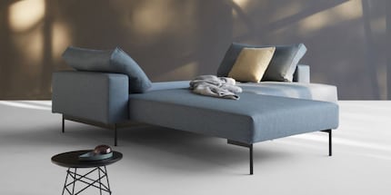 Talent multiple: pendant la journée, le modèle Bragi est un canapé en L confortable et, le soir, il se transforme en lit spacieux. Photo: Innovation