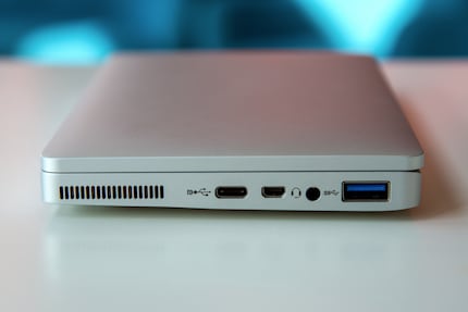 Für ein solch kleines Gerät verfügt der GPD Pocket über erstaunlich viele Anschlüsse.