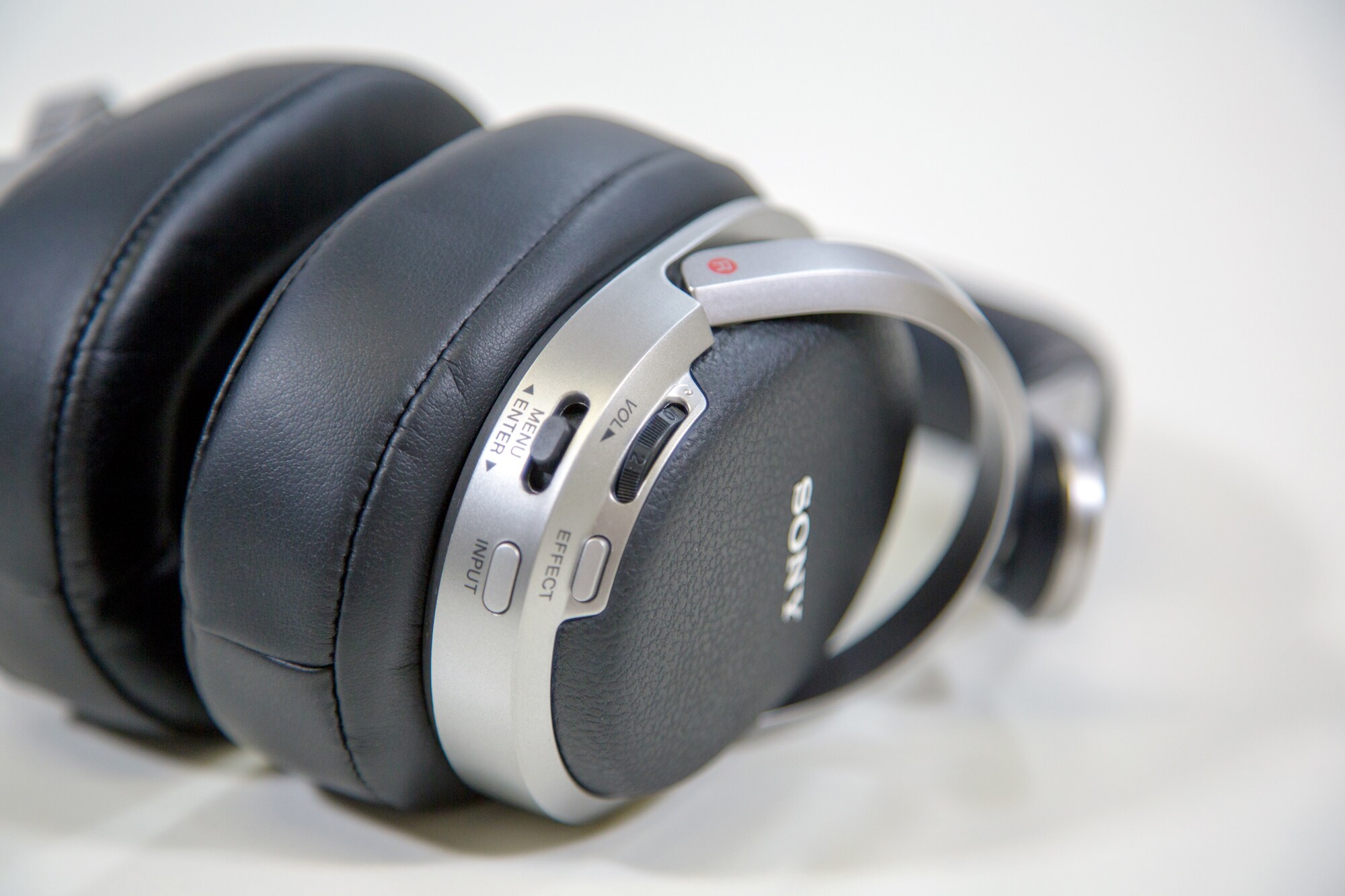 9.1 wireless surround headphones: eargasm at its finest thanks to