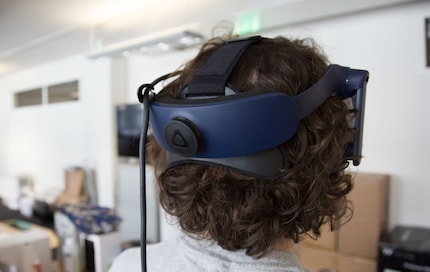 As with the bike helmet, the headset can be tightened with a twist lock.