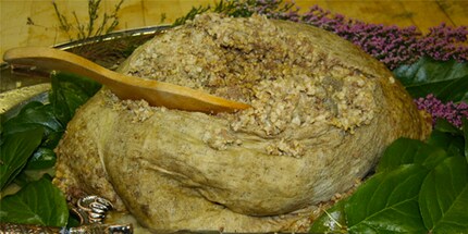 Du beschwerst dich noch über Pizza Hawaii, während irgendwo auf der Insel dieses Zeugs gegessen wird?