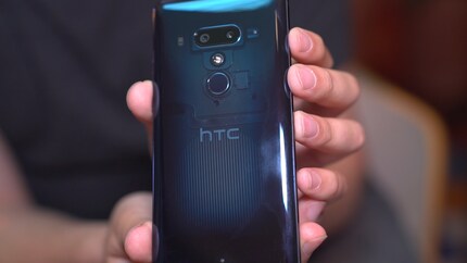 HTC returns to a dual-lens system.