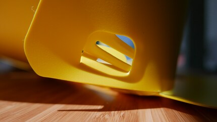 Jetzt hält das heikelste Teil: Die Höhenverstellung ist fummelig und fiel anfangs immer auseinander.