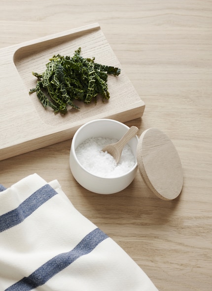 Giving each object a place - instead of packaging - creates a harmonious image. Images: Skagerak.