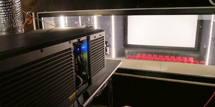 Il était une fois le projecteur et l’écran argenté.