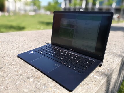 The display is legible even in bright sunlight.