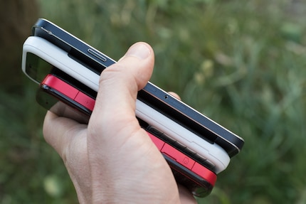 Comparaison de tailles: Nokia XpressMusic 5520, Smilyphone, Samsung Galaxy A3 (4,5 pouces)