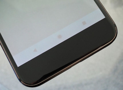 La barra di navigazione di Google Pixel 2 ha causato un burn-in