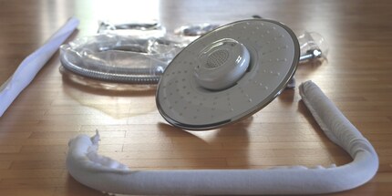 It's all there: hose, bar, high head, junction piece.