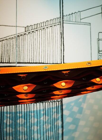 Detailverliebt: Kanten werden mit Nähten verschönert, Zürich 2018