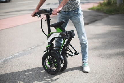 ...and the Easy Scooter is collapsed.