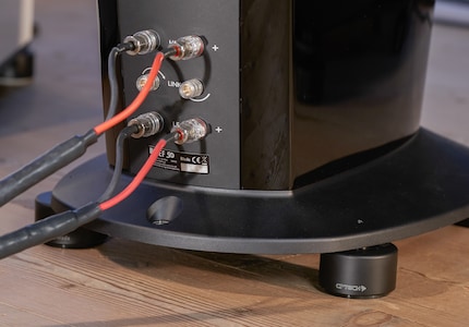 An example of bi-wiring