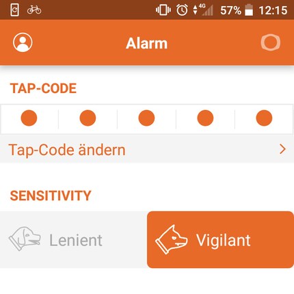 In der App kannst du wählen, ob der Alarm empfindlich reagieren oder bei Bewegungen etwas toleranter soll.
