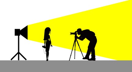 The light source shines into the camera