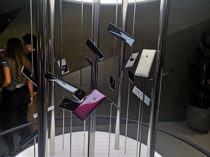 Das Sony XZ3 wirkt massig und schwer