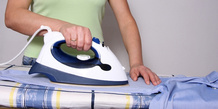 Dampfbügeleisen im Test: Der Kassensturz hat zwölf Modelle gängiger Marken auf Herz und Nieren getestet. Dampfbügeleisen im Test: Der Kassensturz hat zwölf Modelle gängiger Marken auf Herz und Nieren getestet.