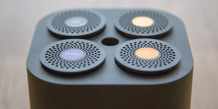 Comme les capsules de café, mais sans l'odeur du café : les capsules fournissent le parfum et c'est toi qui décides de son intensité. Comme les capsules de café, mais sans l'odeur du café : les capsules fournissent le parfum et c'est toi qui décides de son intensité.