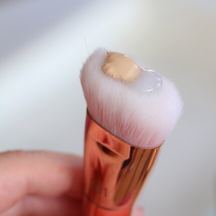 ...or mix the two on your brush.
