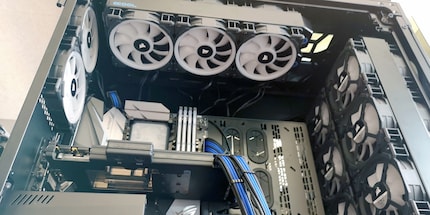 Des ventilateurs partout où vous regardez.