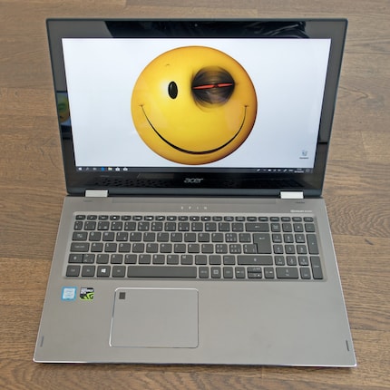 Acer, con un display dalla cornice enorme, e Lenovo purtroppo hanno solo una risoluzione di 1080p.