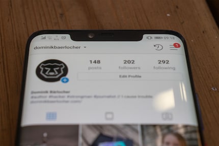 Der Notch ist beim Mate 20 Pro gross ausgefallen, da Huawei dort noch einen 3D-Scanner verbaut hat