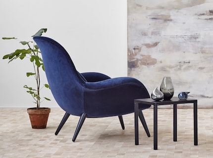 «Swoon» mit dem «Harald»-Bezug, der vom belgischen Industrie- und Modedesigner Raf Simons entworfen wurde. Bild: Fredericia Furniture