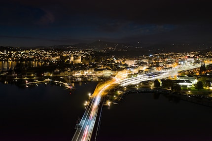 4 sec at f/2.8 and ISO 100