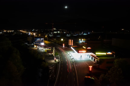 4.0 sec at f/5 and ISO 100