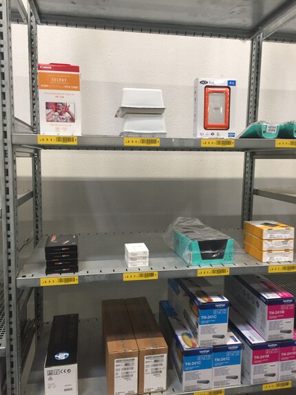 Beliebte Produkte haben wir im eigenen Lager, damit die Lieferung zuverlässig klappt.