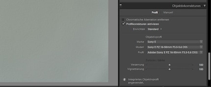 Die automatische Objektivkorrektur in Lightroom beseitigt die Vignettierung vollständig.