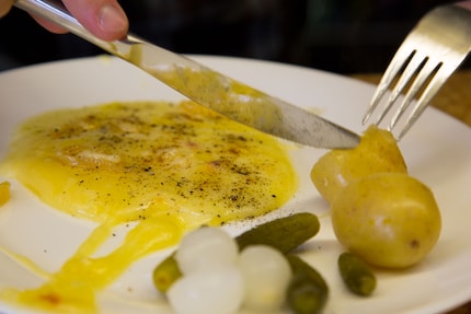 Ne cherchez plus: la raclette, comme Dieu l'a inventée.