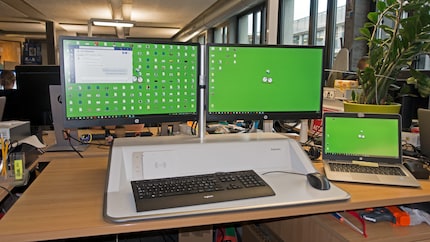 The design of the workstation doesn't really look modern.