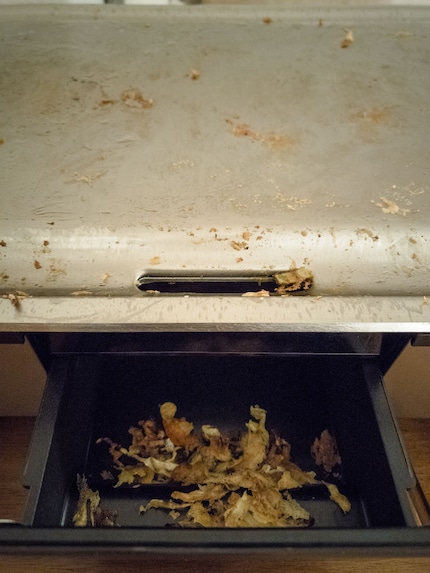 Nel foro: puoi semplicemente spingere gli avanzi nel cassetto.