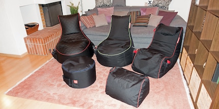 From left to right: «Gaming Seatbag Crimson Hurricane 2.0», «Gaming Seatbag Toxic Storm 2.0» and «Gaming Beanbag RX Red»
