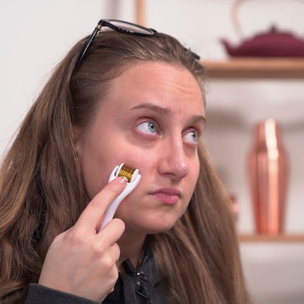 L'apprensione si legge sul mio volto.