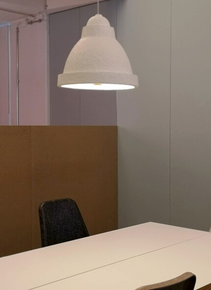 Gemeinsamer Essbereich inmitten aller Arbeitsräume.