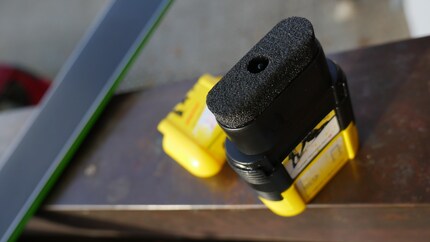 First go over with the sponge ...