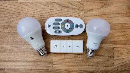 Telecomandi a confronto: non sono convinto dell'Eglo. L'Hue Dimmer Switch segna punti.