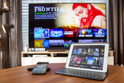 Que ce soit à la télévision, sur un appareil mobile ou une tablette : Vous pouvez bingewatcher partout et à tout moment