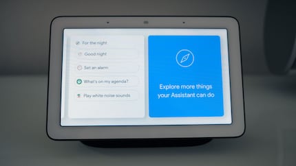 L'Home Hub può essere azionato anche con le dita.